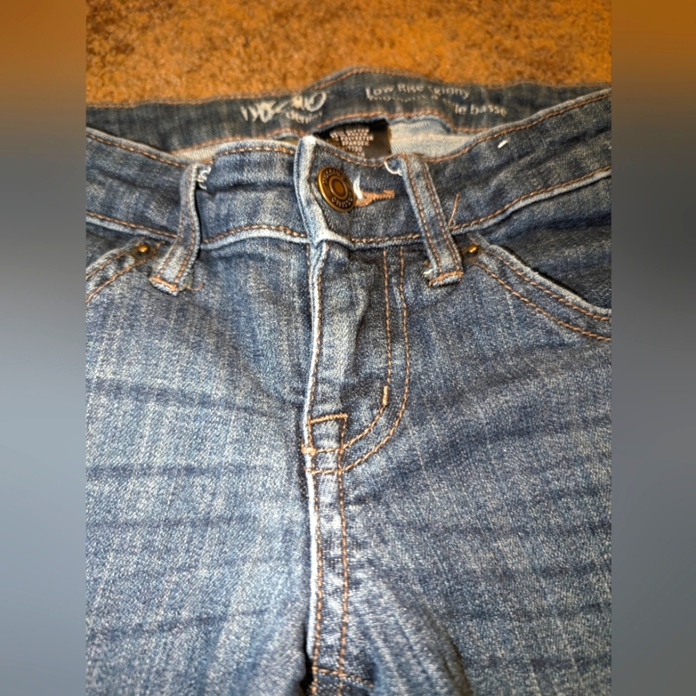 Size 0 x 27 Mossimo Jeans